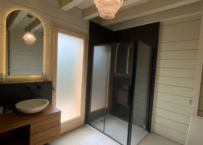 Coeur Cevennes Wooden Chalet